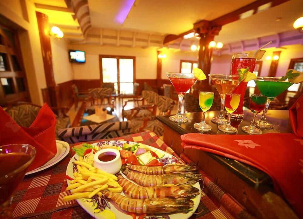Quality Airport Hotels Недумбассери Экстерьер фото